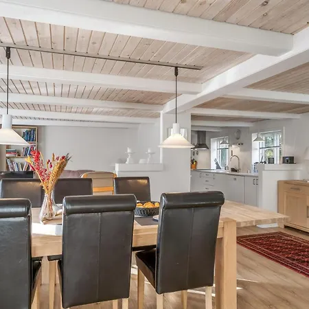 Tatil Evi Large With Modern Facilities For 10 People