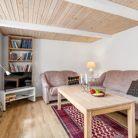 Large With Modern Facilities For 10 People