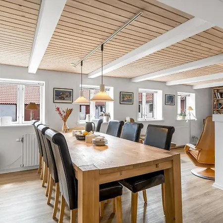 Large With Modern Facilities For 10 People Holiday home *