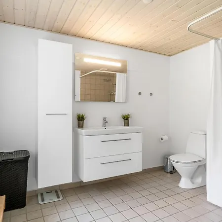 Large With Modern Facilities For 10 People