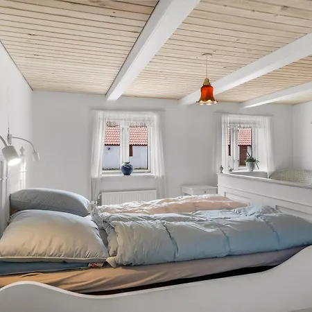Large With Modern Facilities For 10 People *