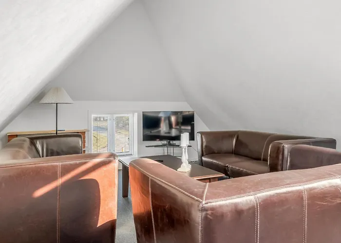 Large With Modern Facilities For 10 People بيت للعطل *
